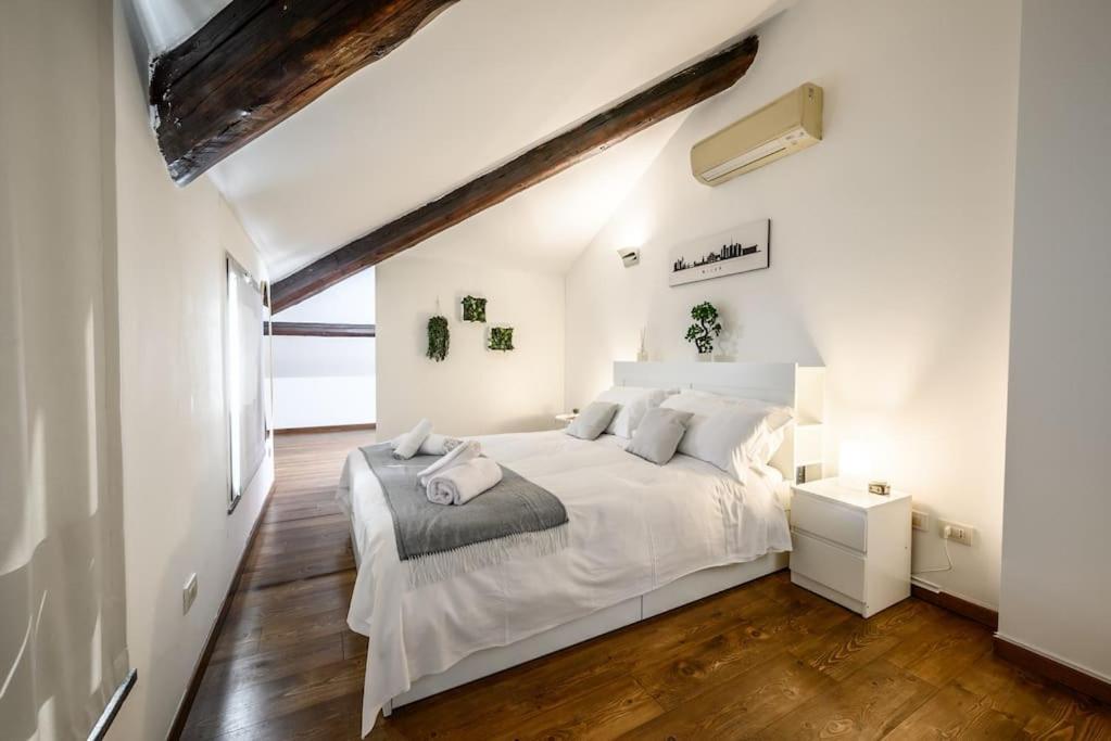 Buenos Aires' Nest - 10 Minutes From Duomo With Terrace Apartment Milano Exterior foto